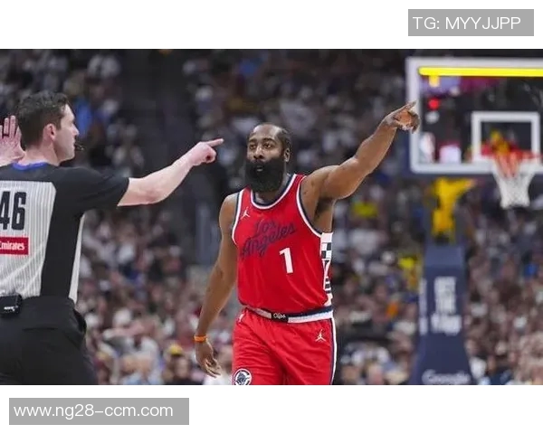 哈登小卡联手罚球命中率惊人活塞全队三分表现堪忧