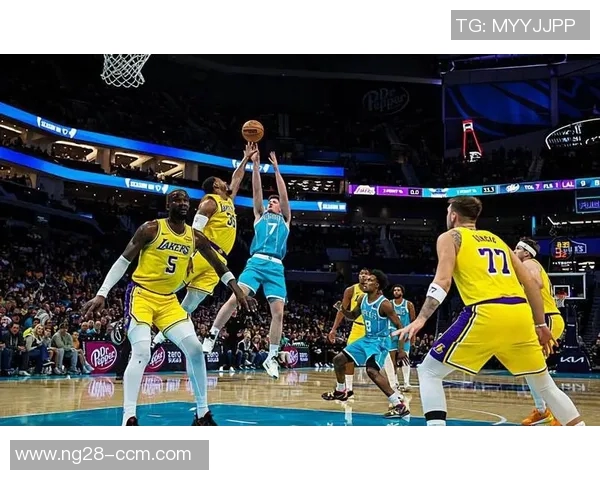 克尼佩尔表现稳健12投5中贡献18分8篮板3助攻1抢断助力球队胜利 克尼佩尔表现稳健12投5中贡献18分8篮板3助攻1抢断助力球队胜利