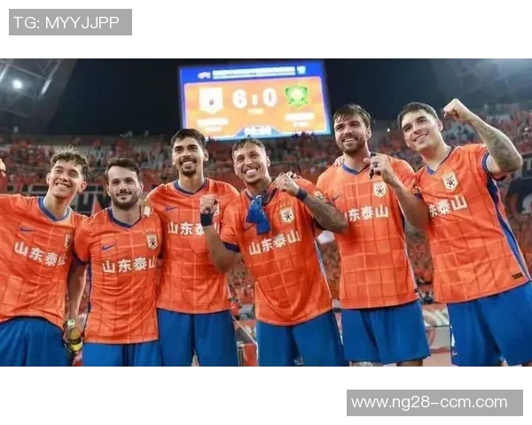 泰山队五外援齐聚训练场阿尔瓦罗有望迎来首场比赛亮相